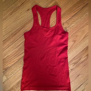 Lululemon tank top